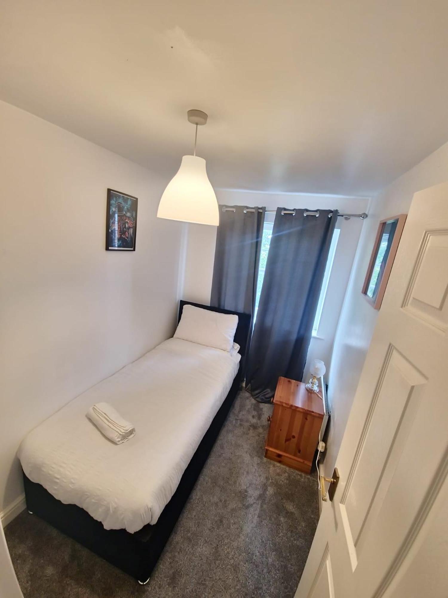 Maidstone Villa 3 Bedroom Free Sports Channels,Parking Sleeps 7 Εξωτερικό φωτογραφία